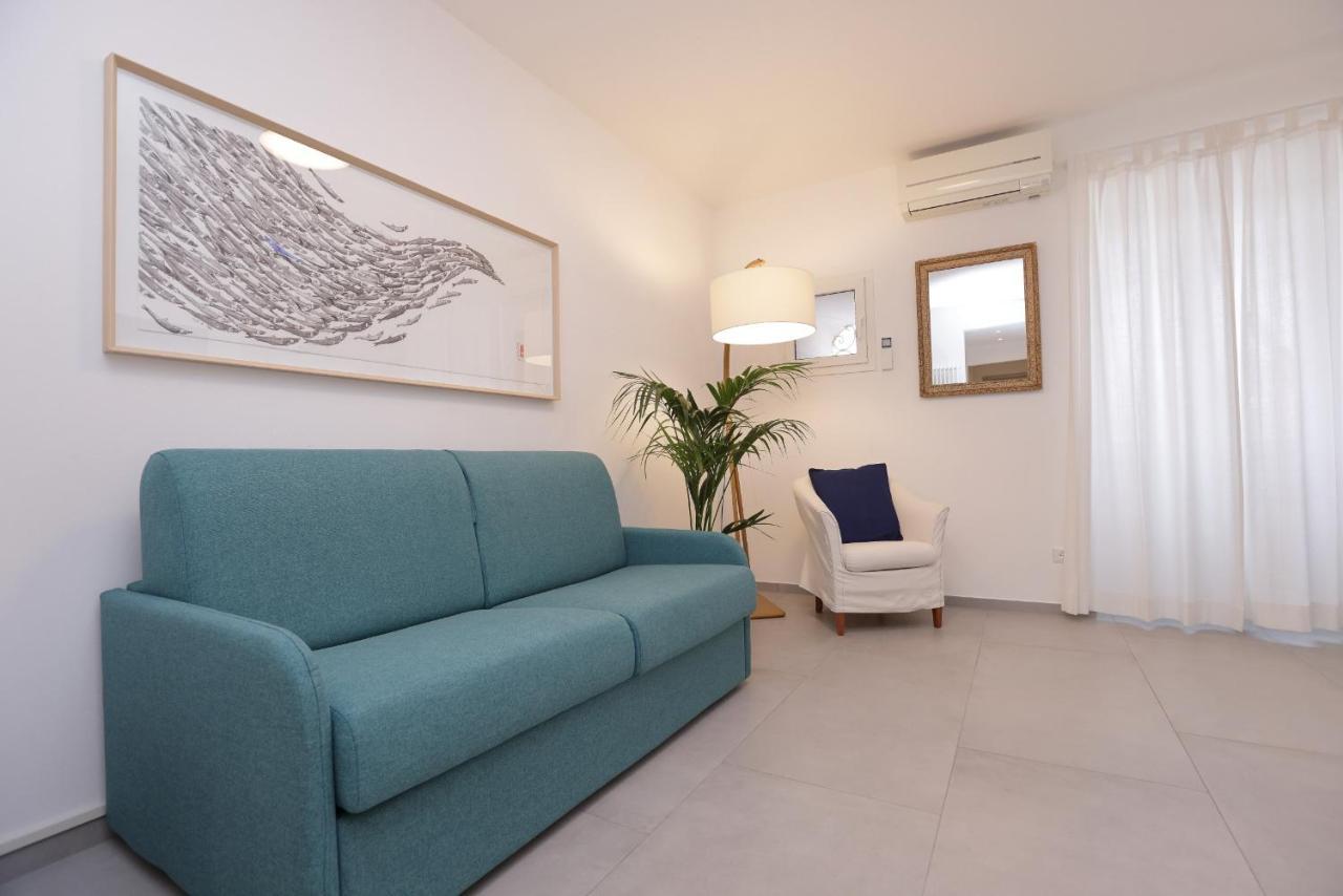 Adamaina - Sea View Apartment With Private Garage 东塞斯特里 外观 照片