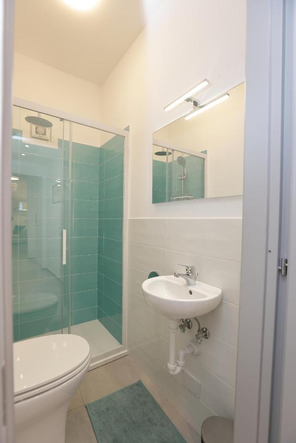 Adamaina - Sea View Apartment With Private Garage 东塞斯特里 外观 照片